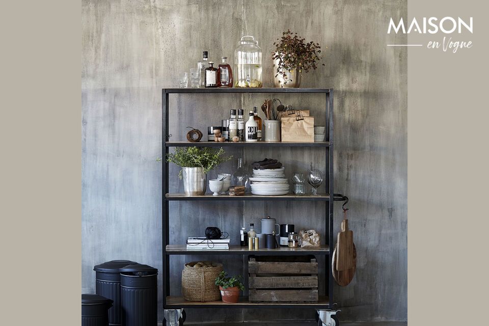 Elegante diseño en madera de mango para un interior cálido.