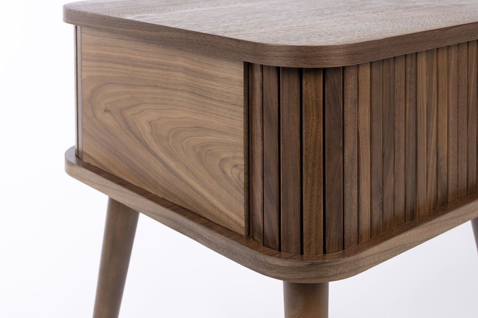 Descubra la elegancia funcional con la mesa auxiliar de madera oscura Barbier