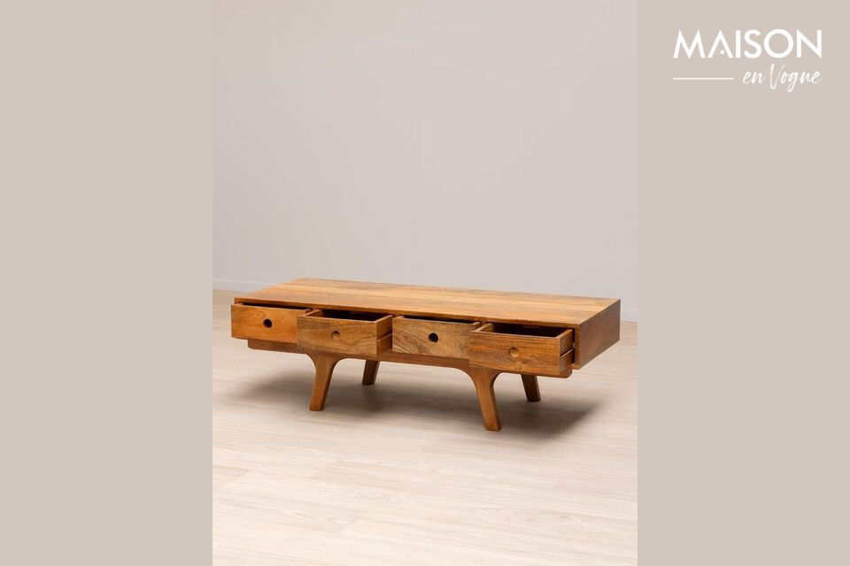 Fabricada en madera de mango de alta calidad