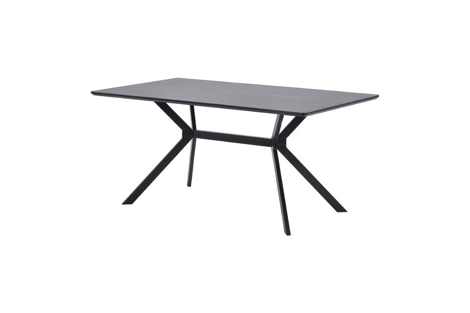 Marca tendencia con esta mesa negra atemporal