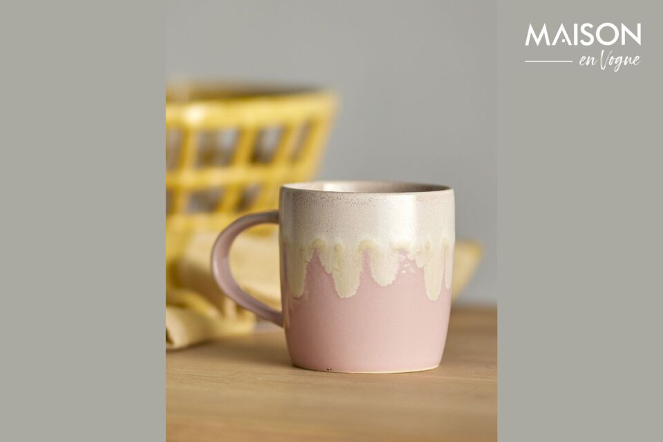 Descubra una sutil elegancia para sus momentos de relax con la Taza de Gres