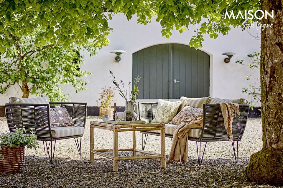 Descubra la elegancia y funcionalidad del sillón de metal negro Mundo